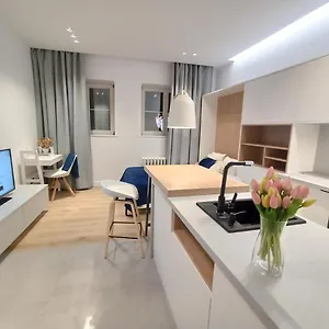  Apartament Comfy - Old Town Center